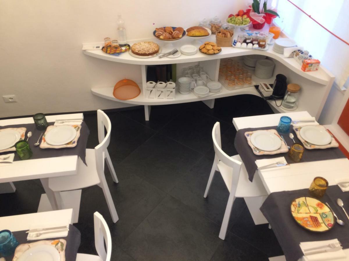 B&B Via Roma 25 Arezzo Eksteriør billede
