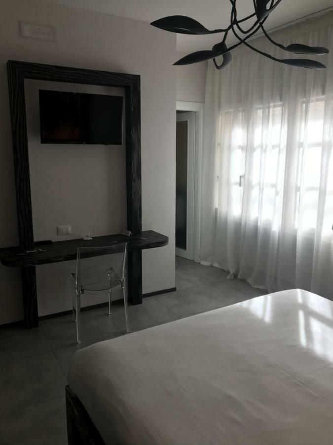B&B Via Roma 25 Arezzo Eksteriør billede